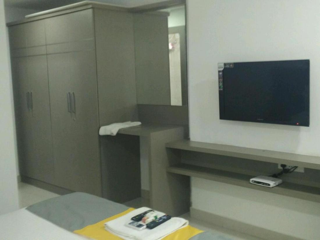 La Riviera Suites Madhapur Hyderabad Ngoại thất bức ảnh