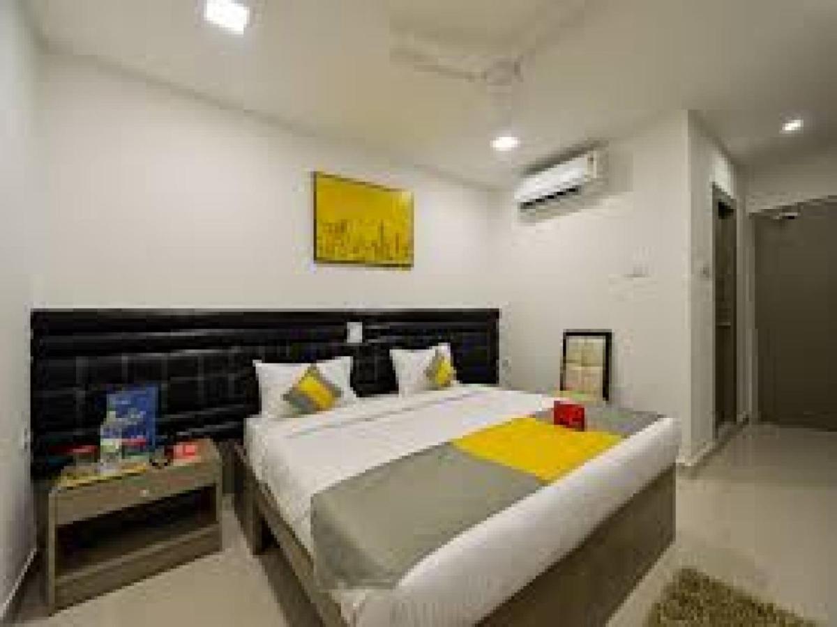 La Riviera Suites Madhapur Hyderabad Ngoại thất bức ảnh