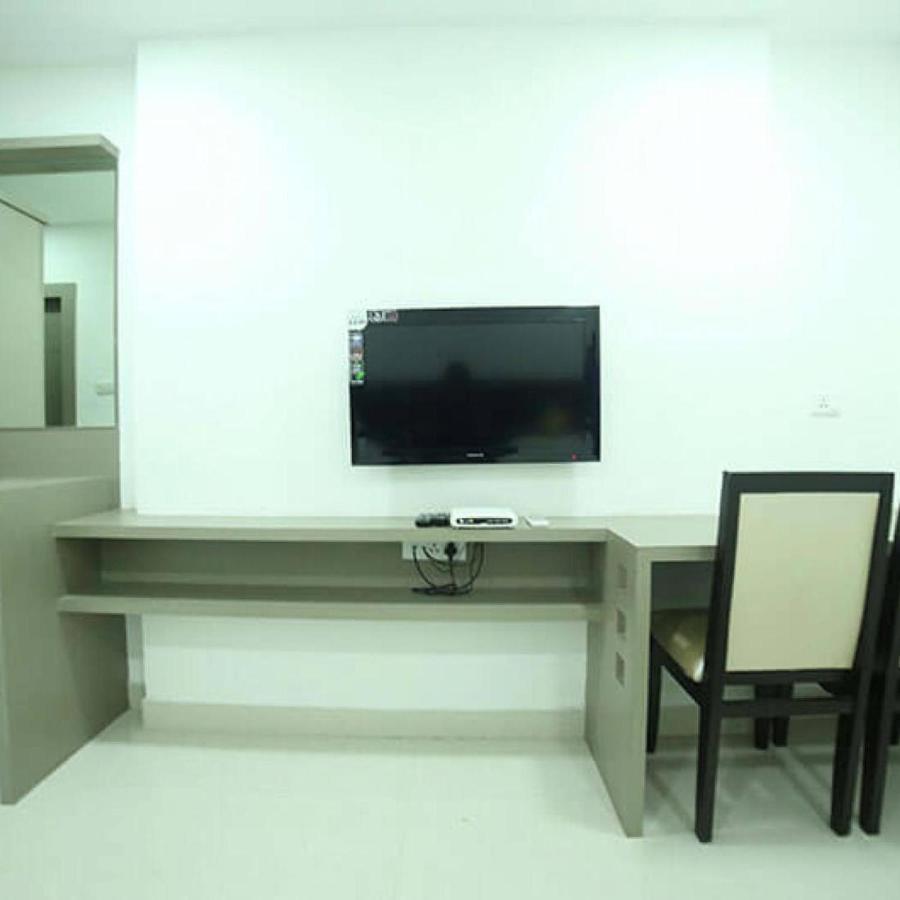 La Riviera Suites Madhapur Hyderabad Ngoại thất bức ảnh